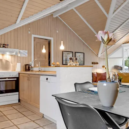 Lovely In With Kitchen * Dronningmolle
