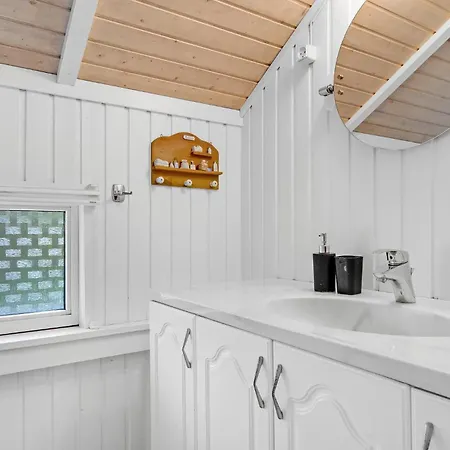 Lovely In With Kitchen *
