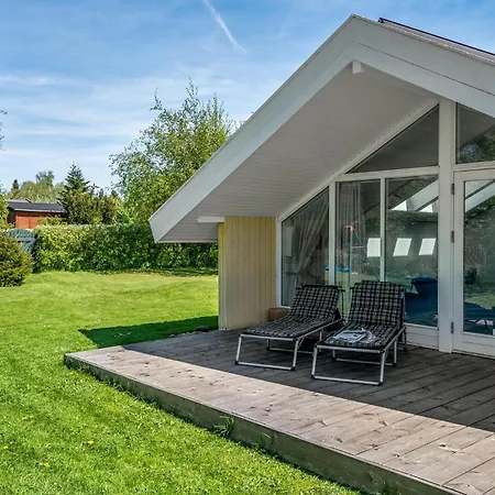 Hébergement de vacances Belle Maison À Dronningmølle Avec Sauna *